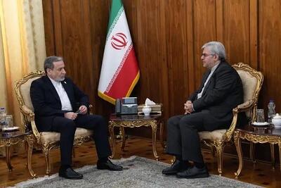 دیدار سرکنسول ایران در دبی با وزیر امور خارجه