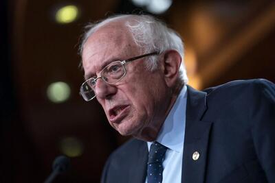  انتقاد شدید برنی سندرز از اقدام جنگ طلبانه ترامپ در ونزوئلا/ پس شعار  اول آمریکا  چه شد؟!