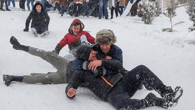  قوی‌ترین سامانۀ برفی در راه ایران / عمق برف در البرز و زاگرس مرکزی به ۷۰ سانتی‌متر خواهد رسید / ساکنان مناطق کوهستانی باید برای بارش سنگین و احتمال مسدود شدن راه‌ها آماده باشند