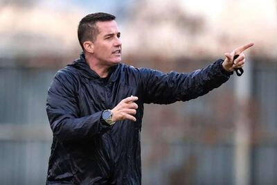 سرمربی پرسپولیس: باید بندی در قراردادم برای زیاد شدن موهای سفیدم اضافه می‌کردم