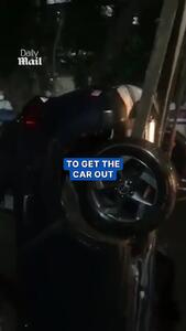 لحظه‌ای که زمین خودرو را بلعید