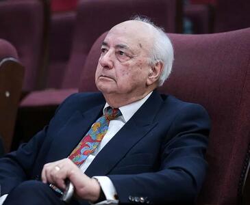 هرگز نباید روابط راهبردی را انحصاری کنیم/نه شیفتگی به شرق نه امید بستن به غرب