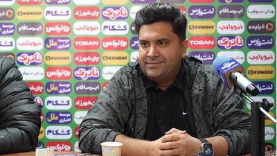 نشست خبری سعید اخباری سرمربی چادرملو پیش از بازی با استقلال خوزستان