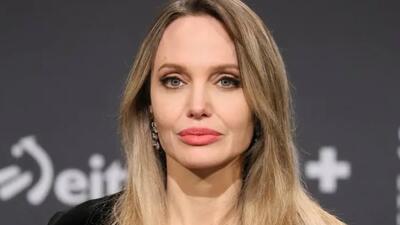 آنجلینا جولی در کنار فرزند زیبایش؛ چقدر شبیه به جوانی خودشه | گلی شی