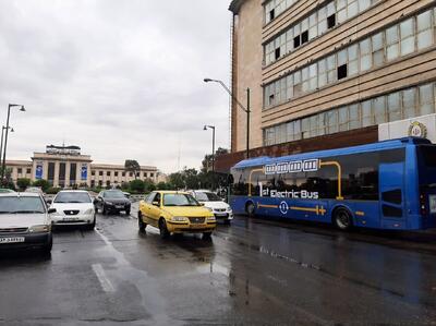 جمهوری تا بهارستان با اتوبوس‌های ایرانی