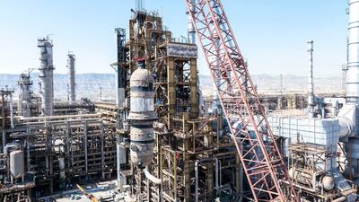  وزارت نفت در چنبره بحران‌های پنهان؛ از توقف پروژه‌های کلیدی تا وارونگی واقعیت با تبلیغات و روایت‌سازی