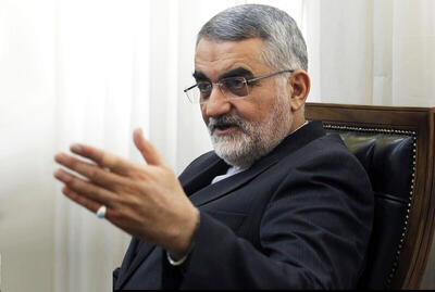 بروجردی: از حقوق قانونی ملت کوتاه نمی‌آییم/ مذاکره دیکته شده پذیرفتنی نیست