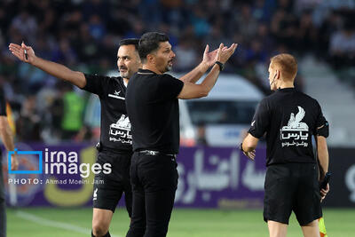 حسینی: پرسپولیس با یک گل شانسی ما را شکست داد/ بازی کردن در چنین زمینی شرم‌آور است