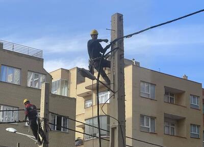  تبدیل شبکه فضار ضعیف هوایی برق تبریز به کابل خودنگهدار در خط پایانی