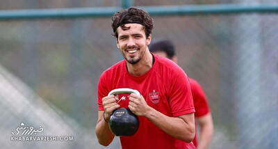 عکس| باکیچ روی دست آقا کریم!