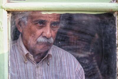 روایتی انسانی از جهان زحمت‌کشان نارنجی‌پوش