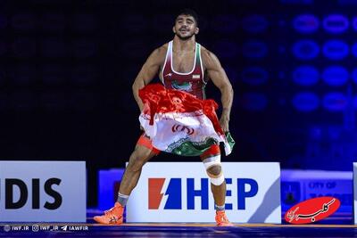 غلامرضا فرخی به‌عنوان پدیده سال کشتی فرنگی جهان معرفی شد - کلبه سرگرمی