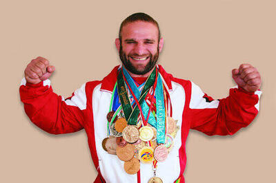 قهرمان نامدار کشتی به حبس محکوم شد