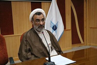 دبیر شورای عالی انقلاب فرهنگی: اکثریت بانوان جامعه با برهنگی مخالف هستند و با حجاب موافق‌اند