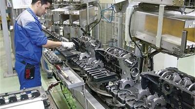 بحران نقدینگی، بیمه و مالیات، زنجیره تأمین خودروسازی را تهدید می‌کند