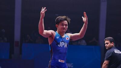 بازگشت پدیده کشتی آزاد ژاپن - پارس فوتبال