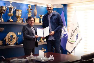 یک بازیکن جدید با استقلال قرارداد بست - پارس فوتبال