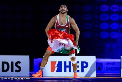 غلامرضا فرخی پدیده سال کشتی فرنگی جهان شد - پارس فوتبال