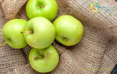  تاثیر خوردن یک سیب پیش از خواب چه فوایدی دارد؟