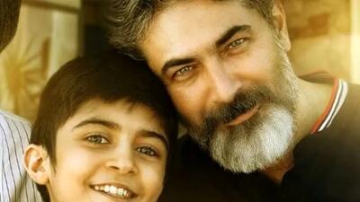 فیلم/  لو رفتن تسلط پارسا پیروزفر به 5 زبان زنده دنیا توسط رایان سرلک/ هدیه ای که پارسا به رایان در پشت صحنه داد