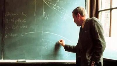 چگونه یک بنّا به استاد ریاضیات دانشگاه تبدیل شد؟