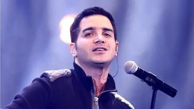  فیلم / محسن یگانه این چنین به نمایش پرچم بحرین در کنسرت شیراز واکنش نشان داد / اینجا ایران است اما..