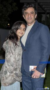  عکس بازیگر نون خ در کنار دخترش