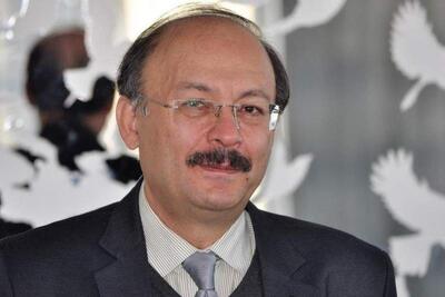 پاسخی به یک ظریف نازنین | سیاست روز