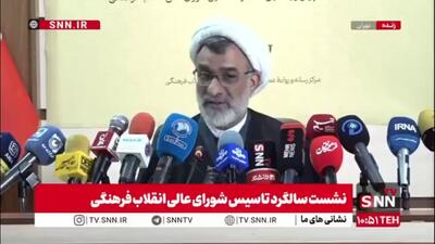  خسروپناه: بخشی از پیامک‌هایی که در اعتراض به تاثیر قطعی معدل زده می‌شود ربات است / همه اعضای شورا مخالف تغییر مصوبه هستند