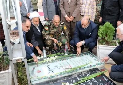 ادای احترام فرمانده نزاجا به مقام شامخ شهید «سلیمانی»