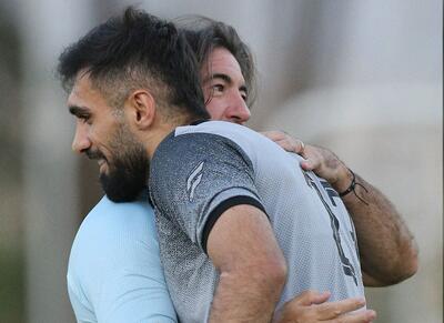 جلسه ویژه عارف آقاسی با مدیران استقلال؛ یا عذرخواهی کن یا به تیم دوم برو!