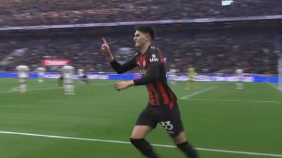 گل اول میلان به ساسولو توسط بارتزاگی