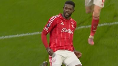 گل سوم ناتینگهام فارست به تاتنهام (سانگاره)