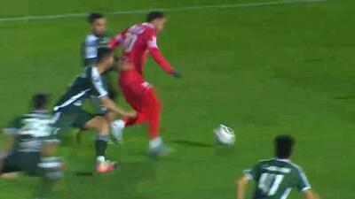 برخورد مشکوک وطن‌دوست و اورونوف