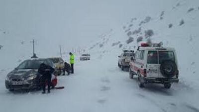  امدادرسانی به ۵۰ خودروی گرفتار در برف و کولاک جاده خلخال - الماس