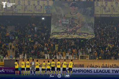 سپاهان صدر نشین شد