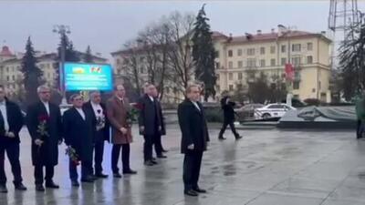  حضور عراقچی در محل یادمان پیروزی در مینسک