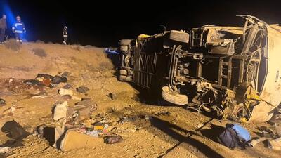 واژگونی اتوبوس اصفهان- تهران / ۱۰ نفر کشته شدند