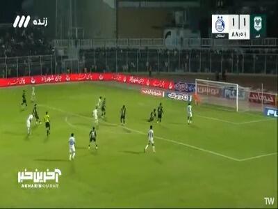 واکنش تماشایی دیناروند روی شوت آسانی