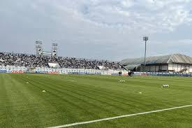 آماده‌سازی ورزشگاه سیروس قایقران برای بازی ملوان و فجر