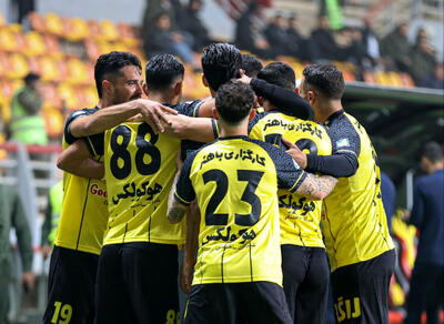 سپاهان با خم کردن فولاد صدر را پس گرفت