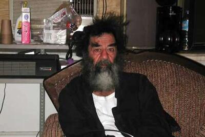 عکس‌های دستگیری صدام حسین ۲۲ سال قبل