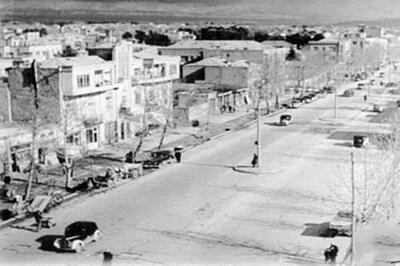 تصویر اولین خیابان آسفالت‌شده تهران در سال 1310