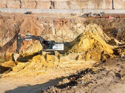 خاک کربلا بعد از 1400سال از عمق 10متری بیرون آمد