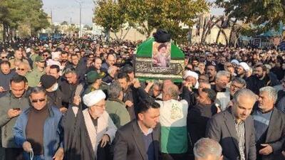  پیکر آیت الله شاهچراغی توسط مردم  سمنان تشییع شد