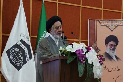  مدیران دستگاههای اجرایی باید متولی اقامه نماز جماعت در ادارات باشند 