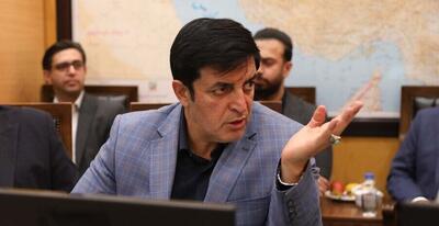 انتقاد از افزایش بی‌ضابطه قیمت ارز و طلا/ باید در برابر مردم و نمایندگان پاسخگو باشند