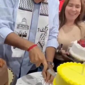 ببینید/ مادورو با این پوشش ویژه تولدش را جشن گرفت