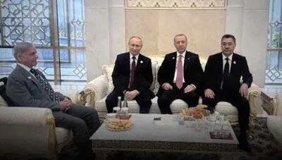 ماجرای ورود بدون دعوت شهباز شریف به دیدار پوتین-اردوغان پس از ۴۰ دقیقه انتظار چه بود؟