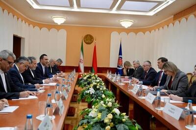 امضای سه سند همکاری توسط عراقچی و وزیر خارجه بلاروس